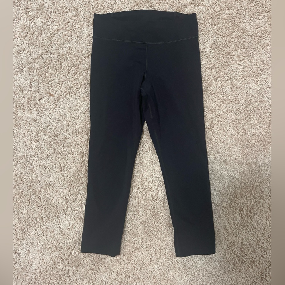 Women’s small under armor capri leggings